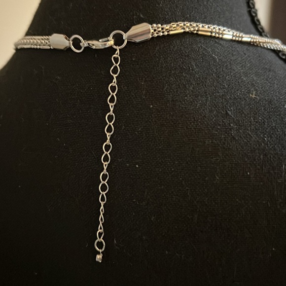 Beautiful long necklace - Picture 3 of 4